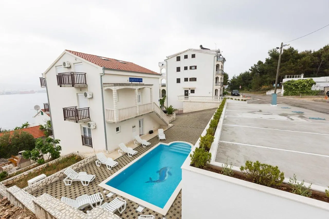Apartment In Okrug Donji With Sea View, Balcony, Air Conditioning, Wifi 5166-6 Donji Okrug