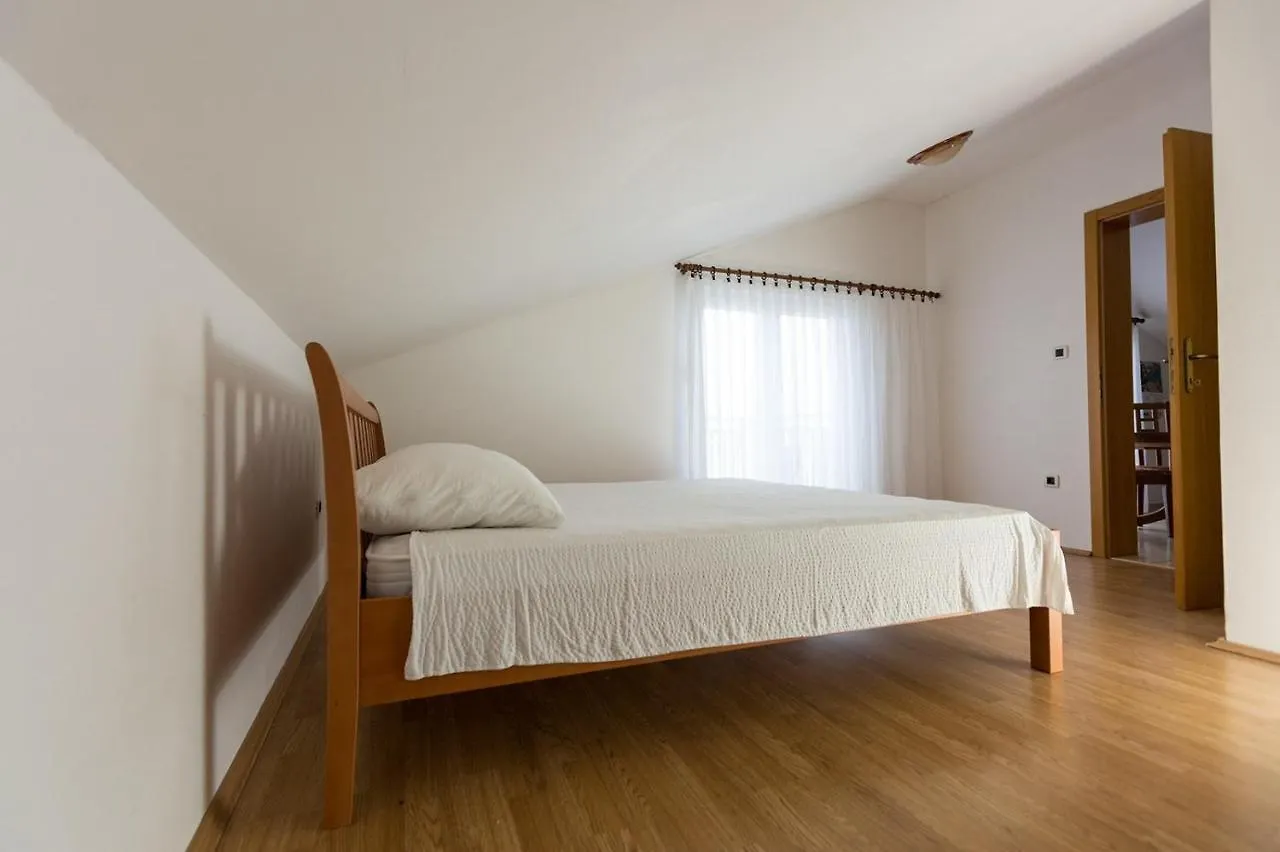 Apartment In Okrug Donji With Sea View, Balcony, Air Conditioning, Wifi 5166-6 Donji Okrug