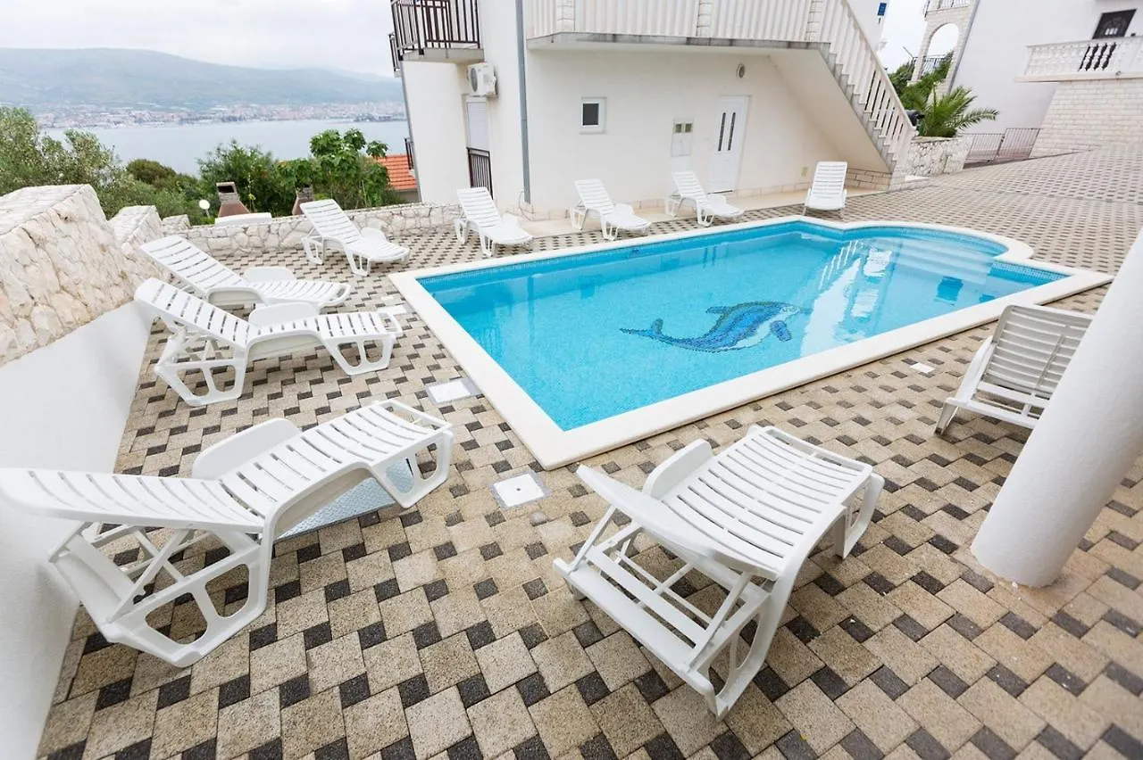 Apartment In Okrug Donji With Sea View, Balcony, Air Conditioning, Wifi 5166-6 Donji Okrug  0*, Donji Okrug (Ciovo)